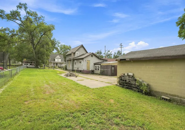 Photo 3 of Single family home for sale at 35 Hubbard St, Battle Creek, MI 49037 | MLS# 65026042247 | Listing updated on 2026-09-14