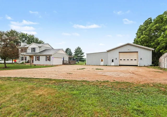 Photo 3 of Single family home for sale at 15060 S 27th Street, Vicksburg, MI 49097 | MLS# 66026042238 | Listing updated on 2026-08-24
