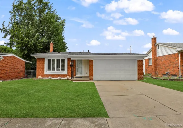Photo 1 of Sale Pending at 1326 W Elmwood Ave, Clawson, MI 48017 | MLS# 20261063994 | Listing updated on 2026-09-08