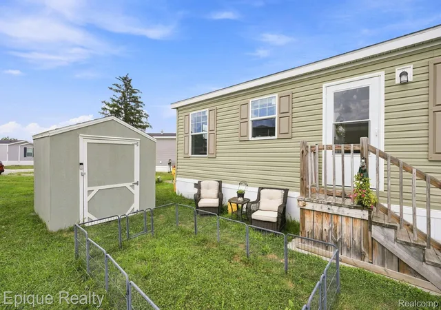 Photo 3 of Single family home for sale at 15915 Marentette, Clinton Township, MI 48038 | MLS# 20261064000 | Listing updated on 2026-09-29