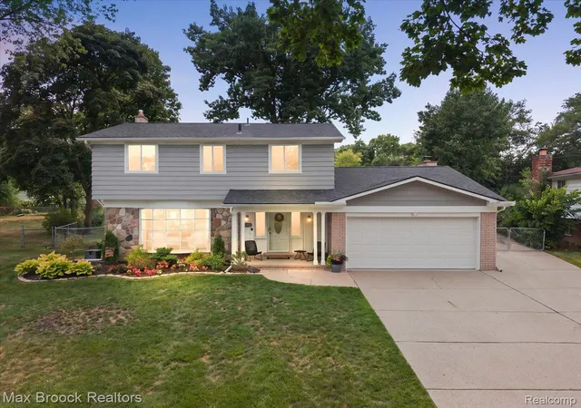 Photo 1 of Sale Pending at 21333 Dartmouth Dr, Southfield, MI 48076 | MLS# 20261064005 | Listing updated on 2026-08-30
