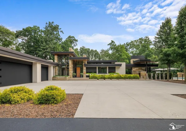 1st image of 4220 Renshaw Run, Lambertville, MI 48144 | MLS# 57050218296
