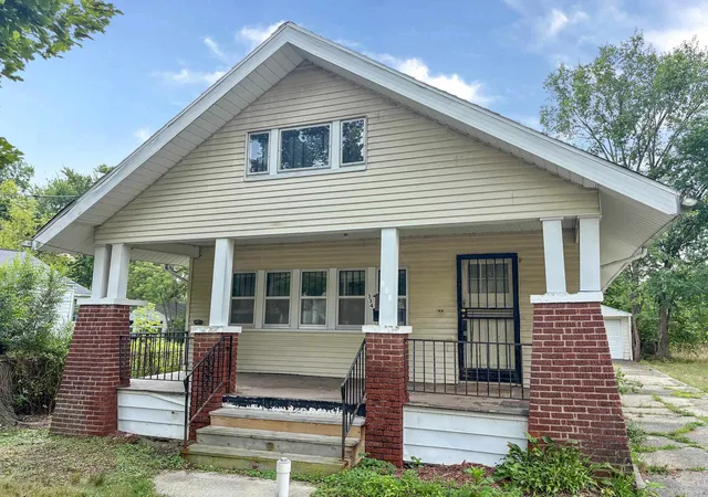 Photo 1 of Sale Pending at 334 E Baltimore Blvd, Flint, MI 48505 | MLS# 5050218300 | Listing updated on 2026-09-01