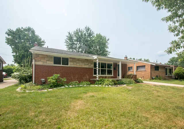 Photo 1 of Single family home for sale at 4642 Audubon Dr, Warren, MI 48092 | MLS# 81026042258 | Listing updated on 2026-09-15