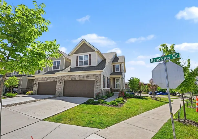 Photo 3 of Condo for sale at 3239 Brackley Dr, Ann Arbor, MI 48105 | MLS# 81026042264 | Listing updated on 2026-09-12