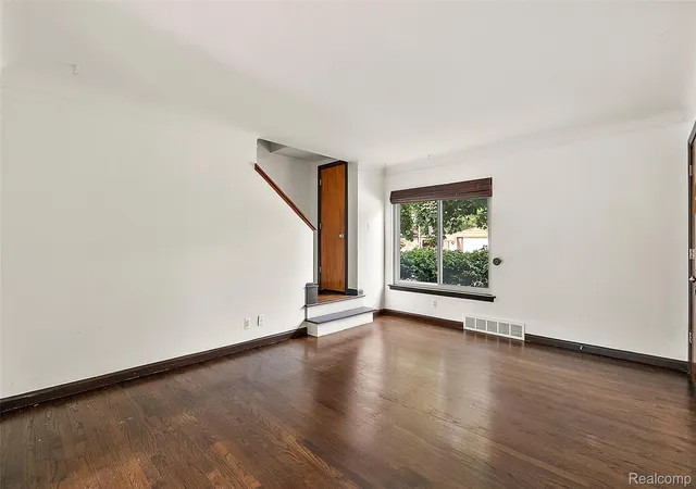 Photo 2 of Condo for sale at 1940 Planavon St, Ferndale, MI 48220 | MLS# 20261064021 | Listing updated on 2026-09-12
