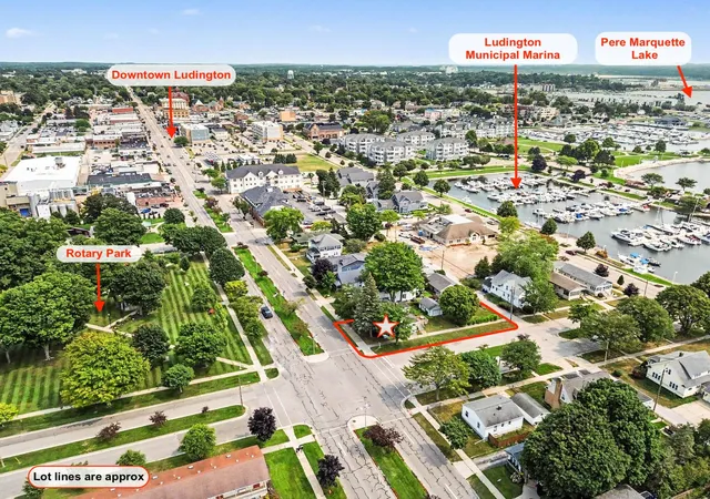 Photo 4 of Single family home for sale at 511 W Ludington Ave, Ludington, MI 49431 | MLS# 67026042270 | Listing updated on 2026-08-17
