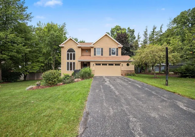 2nd image of 3443 Mason Lake Rd Ne, Grand Rapids, MI 49525 | MLS# 65026042267