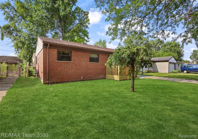 Photo 3 of Single family home for sale at 34931 Michelle Dr, Romulus, MI 48174 | MLS# 20261064025 | Listing updated on 2026-08-26
