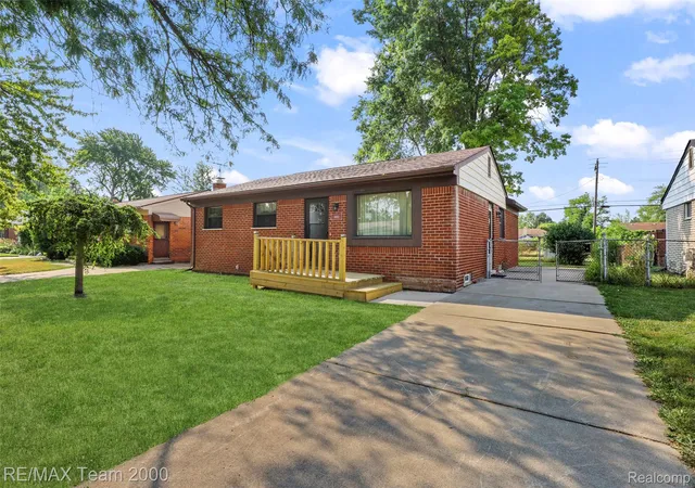 Photo 3 of Single family home for sale at 34931 Michelle Dr, Romulus, MI 48174 | MLS# 20261064025 | Listing updated on 2026-08-26