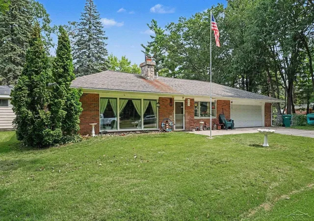 1st image of 403 Apple Blossom Ave, Prudenville, MI 48651 | MLS# 61050218307