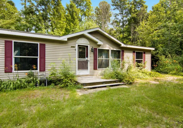 2nd image of 2783 Lake Ann Rd, Interlochen, MI 49643 | MLS# 78080072259