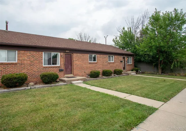 Listing Photo 2 - Condo for sale in building located at 2172 Philomene Blvd, Lincoln Park, MI 48146