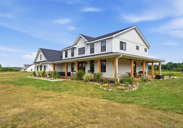 Photo 4 of Single family home for sale at 7241 Lyons Rd, Imlay City, MI 48444 | MLS# 20261064036 | Listing updated on 2026-09-16