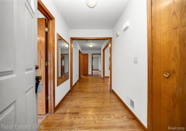 Photo 3 of Condo for sale at 20071 Ridgeway Ct, Clinton Charter Township Macomb, MI 48038 | MLS# 20261064042 | Listing updated on 2026-09-15