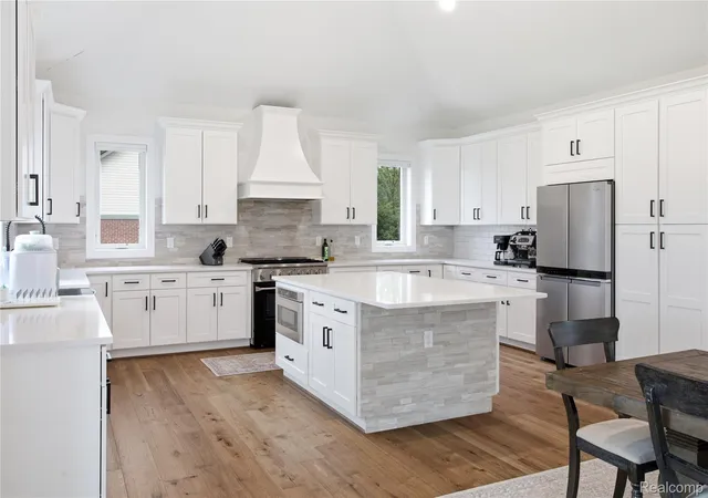 3rd image of 25529 Knapp Ln, Flat Rock, MI 48134 | MLS# 20261064045