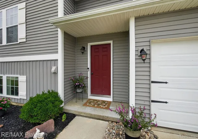Photo 2 of Single family home for sale at 354 Saddlebrook Dr, Linden, MI 48451 | MLS# 20261064048 | Listing updated on 2026-09-06