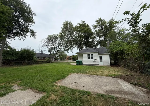 5th image of 29454 Maplewood St, Garden City, MI 48135 | MLS# 20261064051