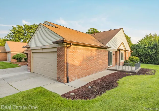 Photo 2 of Condo for sale at 20640 Palm Meadow Dr, Clinton Township, MI 48036 | MLS# 20261064057 | Listing updated on 2026-08-16