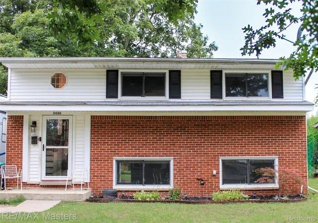Photo 1 of Sale Pending at 31686 Hazel St, Rockwood, MI 48173 | MLS# 20261064064 | Listing updated on 2026-08-28