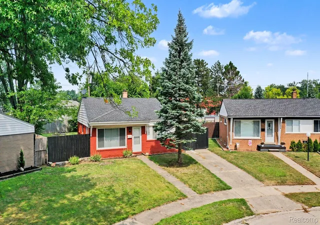 Photo 2 of Single family home for sale at 31282 Fernwood St, Westland, MI 48186 | MLS# 20261064067 | Listing updated on 2026-09-15