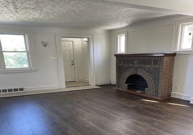 Listing Photo 4 - Condo for sale in building located at 3918 High St, Ecorse, MI 48229