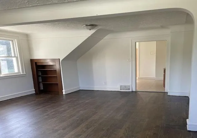 Listing Photo 5 - Condo for sale in building located at 3918 High St, Ecorse, MI 48229