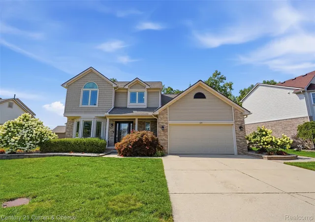 Photo 1 of Sale Pending at 840 Pheasant Woods Dr, Canton, MI 48188 | MLS# 20261064079 | Listing updated on 2026-09-05