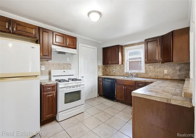 Photo 4 of Single family home for sale at 6662 N Gulley Rd, Dearborn Heights, MI 48127 | MLS# 20261064082 | Listing updated on 2026-08-18