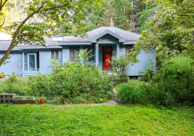 Photo 1 of Single family home for sale at 14770 Marquette Rd, Three Oaks, MI 49128 | MLS# 69026042302 | Listing updated on 2026-09-21