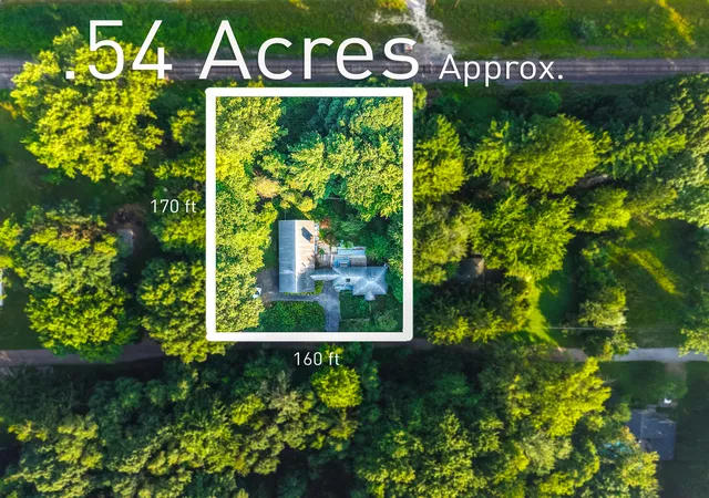 Photo 3 of Single family home for sale at 14770 Marquette Rd, Three Oaks, MI 49128 | MLS# 69026042302 | Listing updated on 2026-09-21