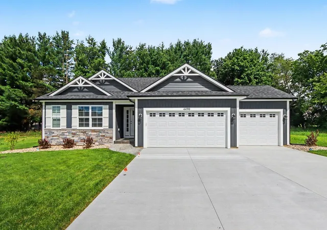 Photo 2 of Single family home for sale at 4490 Wesley Cir, Kalamazoo, MI 49048 | MLS# 66026042303 | Listing updated on 2026-08-17