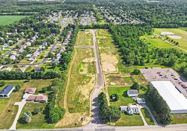 Photo 35 of Single family home for sale at 4490 Wesley Cir, Kalamazoo, MI 49048 | MLS# 66026042303 | Listing updated on 2026-08-17