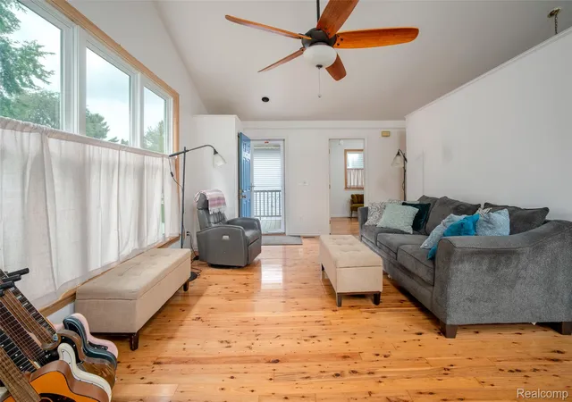 Photo 4 of Single family home for sale at 512 Rice Ave, Ypsilanti, MI 48197 | MLS# 20261064092 | Listing updated on 2026-08-29