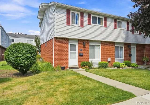 Photo 2 of Condo for sale at 27766 Eastwick Sq, Roseville, MI 48066 | MLS# 20261064091 | Listing updated on 2026-09-17