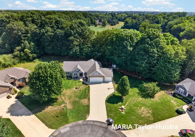 4th image of 7827 Queenie Ct, Allendale, MI 49401 | MLS# 71026042305