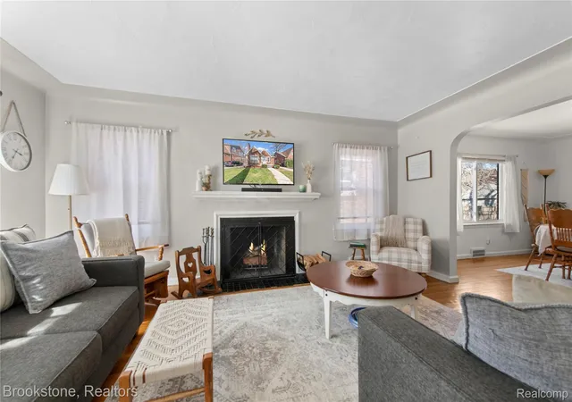 Photo 3 of Single family home for sale at 5928 Yorkshire Rd, Detroit, MI 48224 | MLS# 20261064095 | Listing updated on 2026-09-12
