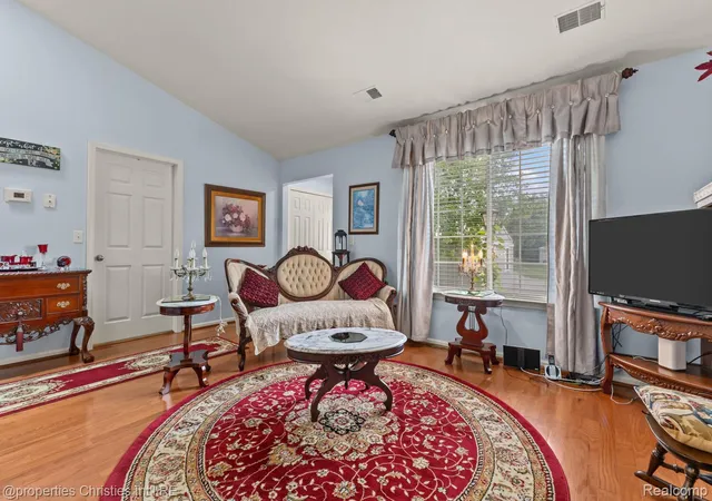 Photo 4 of Condo for sale at 323 Countryside Ct, Highland, MI 48357 | MLS# 20261064097 | Listing updated on 2026-08-13
