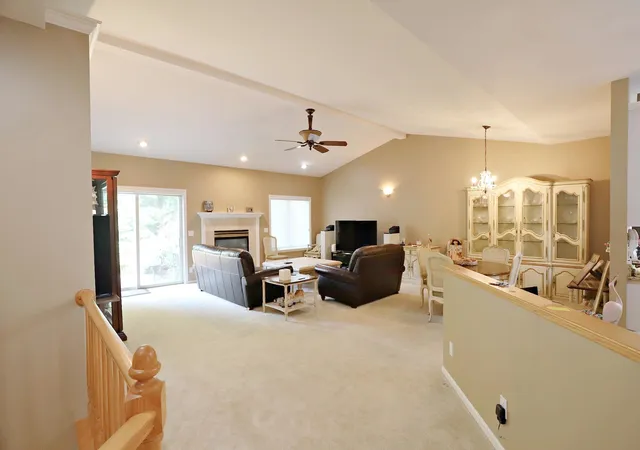 Listing Photo 4 - Condo for sale in building located at 1512 Rio Grande Ct, Flint, MI 48532