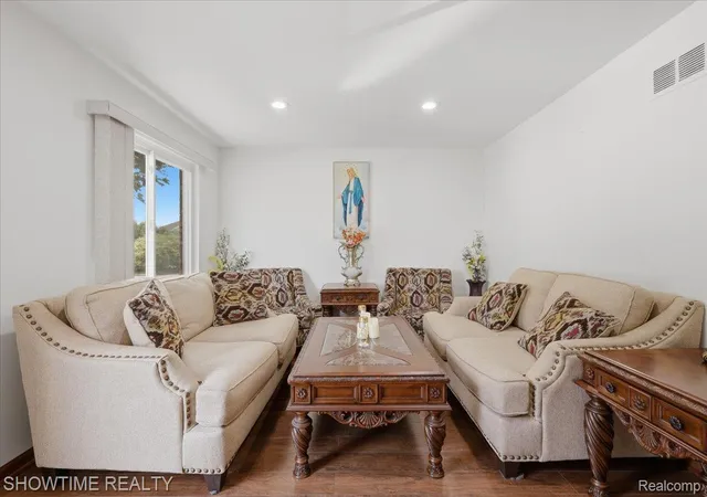 Photo 3 of Condo for sale at 14132 Merriweather St, Sterling Heights, MI 48312 | MLS# 20261064104 | Listing updated on 2026-09-18