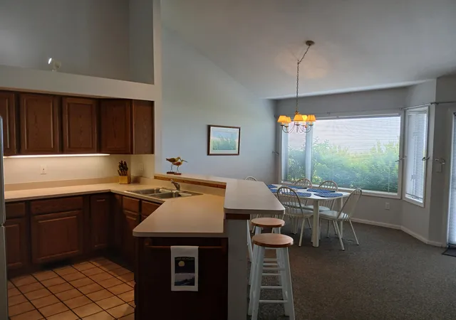 Listing Photo 5 - Condo for sale in building located at 150 Harbor Dr, Ludington, MI 49431