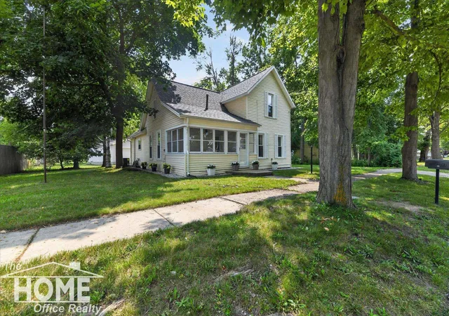 1st image of 1217 Frederick St, Owosso, MI 48867 | MLS# 5050218341