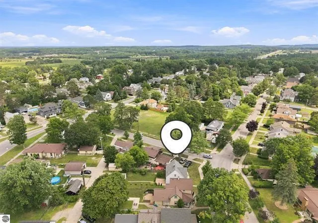 54th image of 521 E Chapin St, Cadillac, MI 49601 | MLS# 72026042324