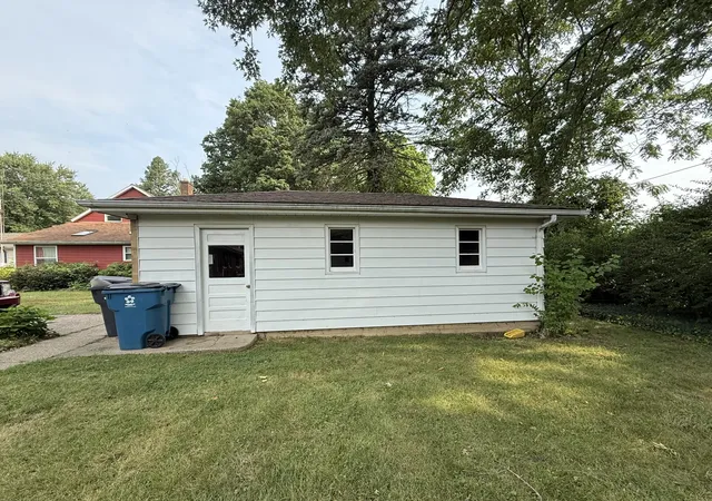 Listing Photo 5 - Condo for sale in building located at 157 Elvern Dr, Coloma, MI 49038
