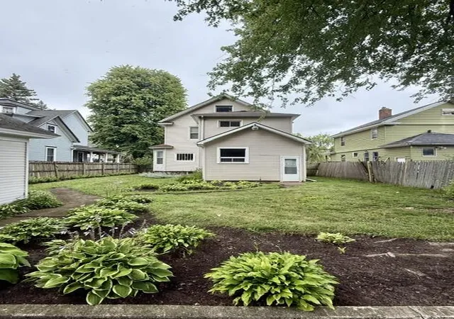 Photo 3 of Single family home for sale at 274 Garfield Ave, Battle Creek, MI 49017 | MLS# 64026042330 | Listing updated on 2026-08-31
