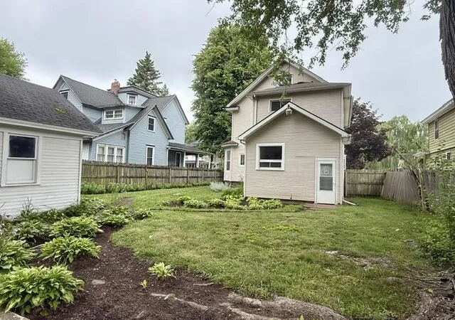 Photo 3 of Single family home for sale at 274 Garfield Ave, Battle Creek, MI 49017 | MLS# 64026042330 | Listing updated on 2026-08-31