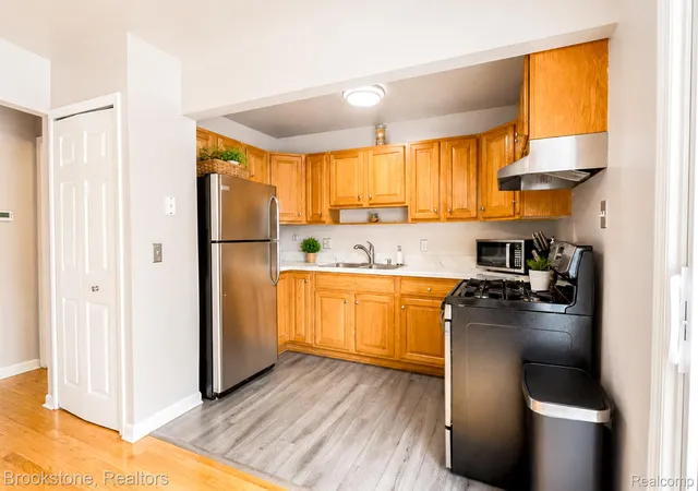 Photo 3 of Condo for sale at 45737 Kensington, Utica, MI 48317 | MLS# 20261064132 | Listing updated on 2026-08-28