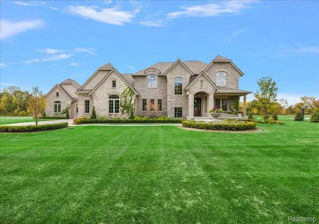 Photo 3 of Single family home for sale at 62477 Rosina Ct, Ray, MI 48096 | MLS# 20261064133 | Listing updated on 2026-08-28