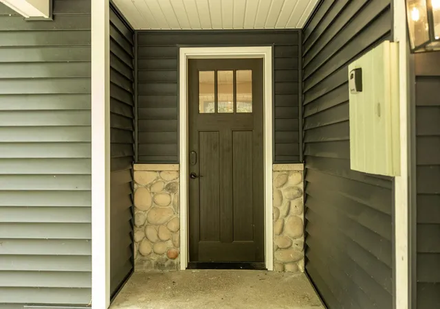 4th image of 19399 Maple St, Lake Ann, MI 49650 | MLS# 78080072269