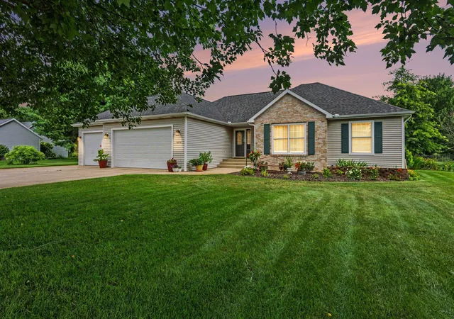 Photo 1 of Sale Pending at 46820 Woodfield Dr, Mattawan, MI 49071 | MLS# 81026042338 | Listing updated on 2026-08-17